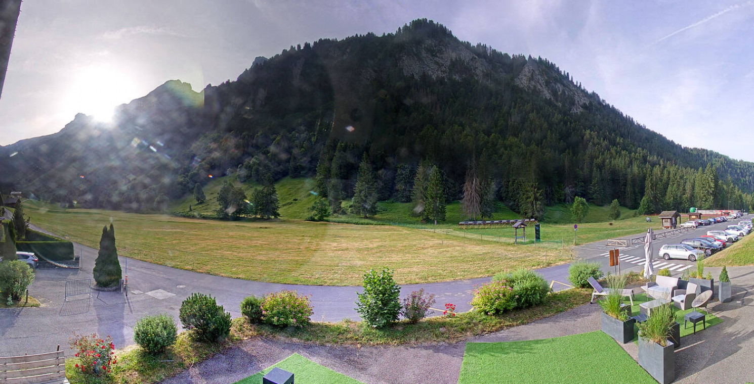 Webcam Le Grand-Bornand - Auberge Nordique Lormay - 1200 m