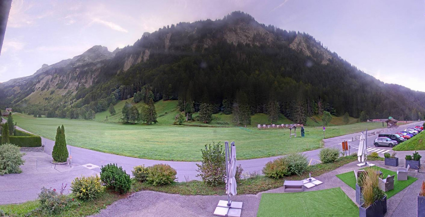 Webcam Le Grand-Bornand - Auberge Nordique Lormay - 1200 m